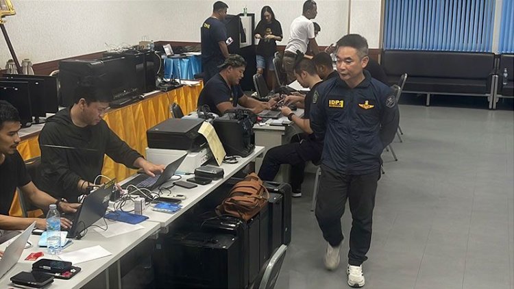 ปทุมธานีทลายเว็บพนัน ยึดเงินสด30ล้าน เอทีเอ็มบัญชีม้ากว่า100ใบ