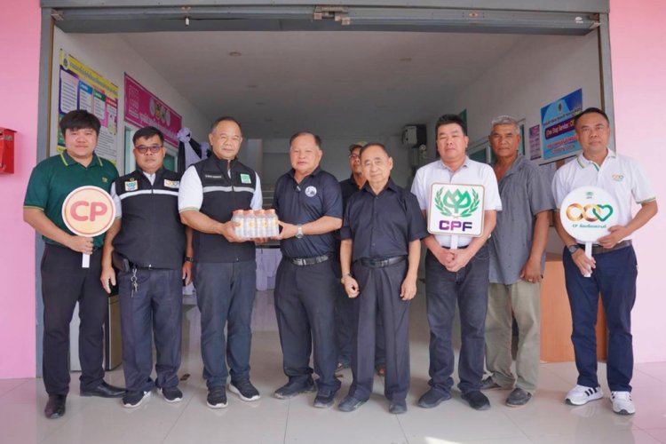 “อยู่เคียงข้างทุกวิกฤต” ซีพีเอฟ ลงพื้นที่อ่างทอง ส่งตรงความช่วยเหลือ เติมพลังใจ...ไม่ทิ้งกันในยามยาก