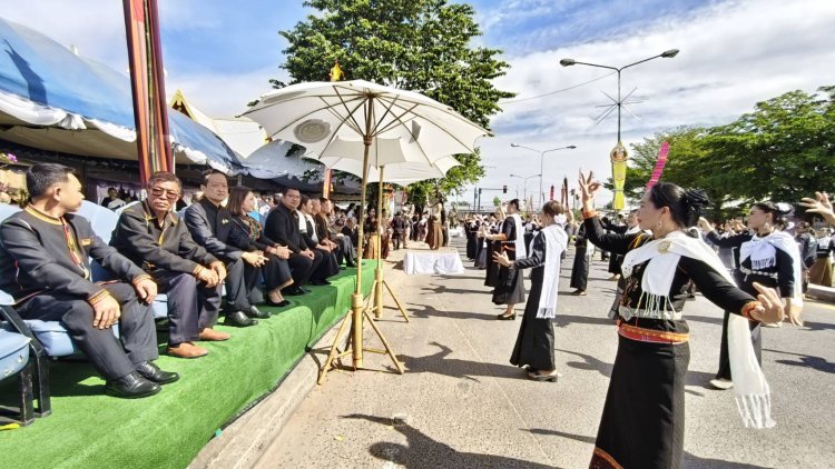 ผู้ว่าฯศรีสะเกษเปิดงานสมโภชศาลหลักเมืองปรางค์กู่