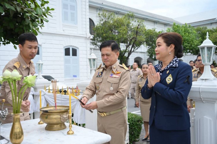 "บิ๊กพวง"  อธิบดีกรมการปกครอง เข้าสักการะสิ่งศักดิ์สิทธิ์เนื่องในโอกาสเข้ารับตำแหน่งหน้าที่