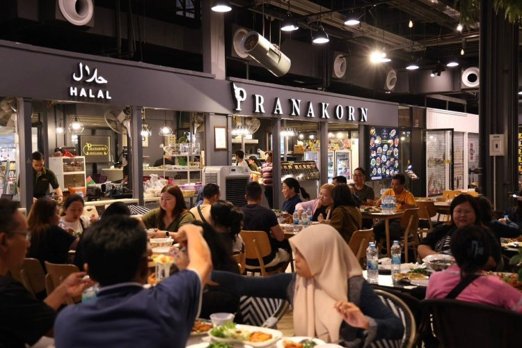 ร้านพระนครผัดไท พร้อมเสิร์ฟอาหารไทยฮาลาลต้นตำรับ ที่เอเชียทีค