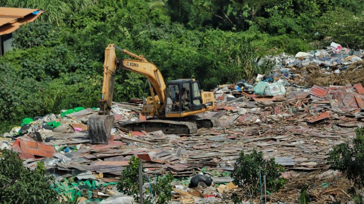 สุดทน!ชาวบ้านเมืองปทุมฯโวยลั่น! บ่อขยะเถื่อนบางเดื่อ ส่งกลิ่นเหม็น วอนผู้ว่าฯช่วยจัดการ