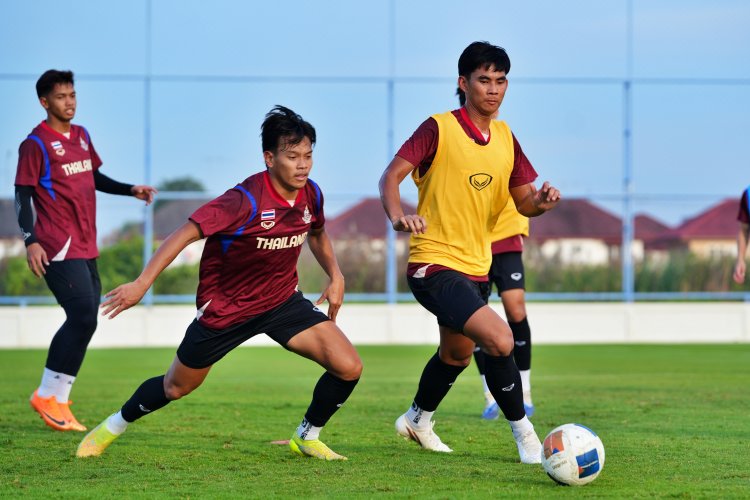 "โค้ชวัง"ติวเข้ม ทีมชาติไทยลงซ้อม เตรียมพิชิตศึกคว้าทองซีเกมส์