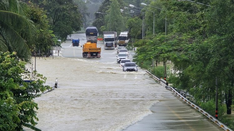 พัทลุงน้ำท่วมสูงหลายพื้นที่มีแนวโน้มวิกฤต-สตูลประกาศภัยพิบัติ 7 อำเภอ