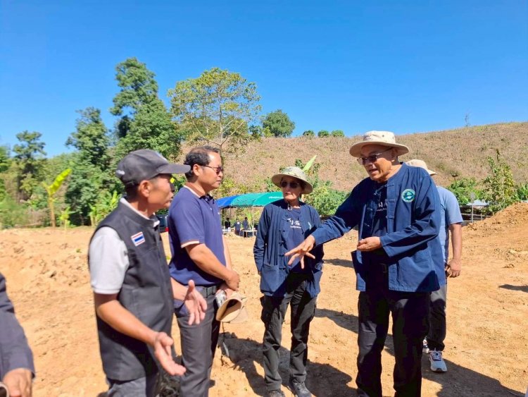 น่าน – อาจารย์ยักษ์  ลงพื้นที่ติดตาม “ต้นแบบฟื้นฟูป่าต้นน้ำตามศาสตร์พระราชา” ขยายผลโครงการปลูกป่า 3 อย่าง ประโยชน์ 4 อย่าง   ฟื้นดิน ฟื้นน้ำ ฟื้นป่า มุ่งสู่การพัฒนาอย่างยั่งยืน