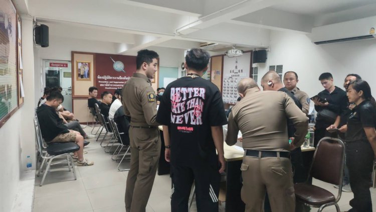 ตร.ห้วยขวาง-ตม.บุกจับ 16 ผู้ต้องหาชาวจีนเอี่ยวแก๊งสแกมเมอร์หนีจากประเทศเพื่อนบ้าน