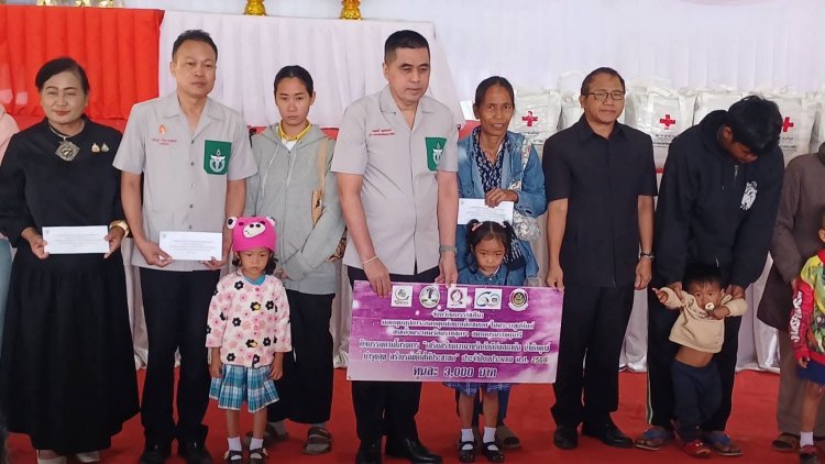 ผู้ว่าโคราชลุยเสิงสางเปิดงานจังหวัดเคลื่อนที่ พอ.สว. มอบโคกระบือ ทำหมันสัตว์