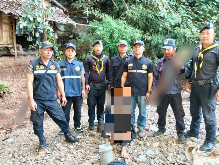 ทหารพราน 35 สนธิกำลังปกครอง จับหนุ่ม พร้อมฝิ่นดิบคากระท่อมกลางป่า