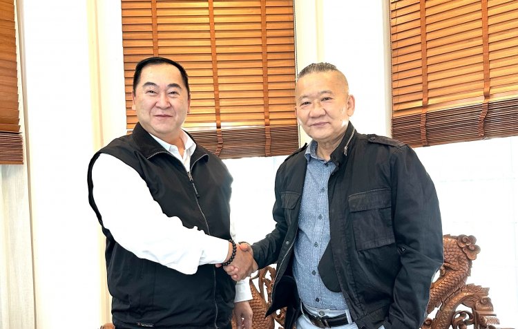 “นายกเคี้ยง” ผนึก“นายกฝอ”ร่วมทำงานการเมือง พัฒนาบ้านเมือง สร้างเศรษฐกิจและสังคมอำเภอตาก