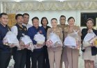 นายก.หน่อย อบจ.โคราช ผนึกกำลังเจ้าหน้าที่ มอบถุงน้ำใจ 500 ชุด ช่วยผู้ประสบอุทกภัยพัทลุง