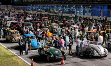 ระดมกองทัพรถคลาสสิก 1,000 คัน เตรียมสร้างปรากฏการณ์แห่งปี Chang Classic Car Revival 2025 ท้าลมหนาวชมฟรี 13-14 ธ.ค.ที่บุรีรัมย์