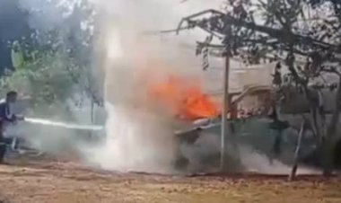 แตกตื่นทั้งหมู่บ้าน!ตู้ควบคุมไฟฟ้าแผงโซล่าเซลล์บึ้มสนั่นรถยนต์วอดทั้งคัน