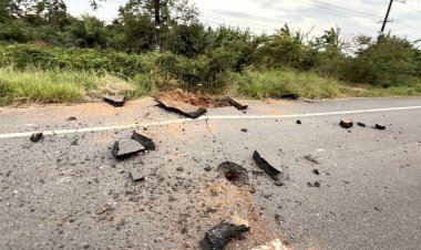 ตราดปะทะเดือด เขมรยิงปืน ค.กระสุน 5 ลูกตกกลางถนนหมู่บ้าน ต.ชำราก