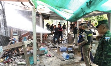 ทหารเขมรระดมยิงปืนใหญ่ใส่บ้านเรือนประชาชนชาวพนมดงรักพังยับ