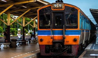 รถไฟ "เส้นทางสายใต้"เปิดเดินรถตามปกติแล้ว หลังน้ำท่วมคลี่คลาย