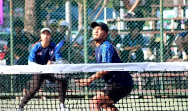 ร้อนแรง!!! นักหวดซอฟท์เทนนิสไชนีสไทเป คว้าแชมป์คู่ผสม