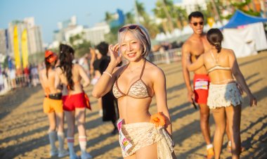 ลุกเป็นไฟ นักวิ่งบิกินี่กว่า 5,000 คน ลุยวิ่งชายหาดพัทยา ครูหญิงเดอะควีน  นำวร์อมนักวิ่งสร้างสีสันยิ่งใหญ่