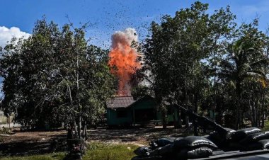 นย.ตราดยกพลขึ้นบก ยึดคาสิโนทมอดา ประสาน ทอ.ส่ง F-16 ทิ้งระเบิด 10 ลูก ทำลายสิ่งปลูกรุกล้ำเขตแดนไทย