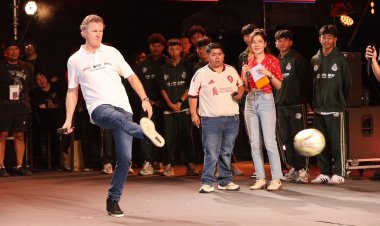 ตำนานหงส์แดง “สตีฟ แม็คมานามาน” บุกพัทยา“JAS-Monomax” บูมบอลริมทะเลครั้งแรกในไทย