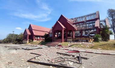 เขมรคลั่งรัวยิงจรวด BM-21 ถล่มอาคารนักท่องเที่ยวเขาพระวิหารเสียหายหนัก