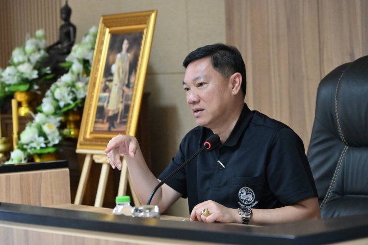 ปลัดมท.สั่งจัดเวรคีย์ข้อมูลขอรับเงินเยียวยา 9,000 บาท ตลอด 24 ชั่วโมง