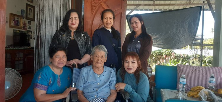 ร.พ.เสริมสุขภาพตำบลอรัญญิกร่วมกับอสม.ติดตามดูแลผู้สูงอายุ