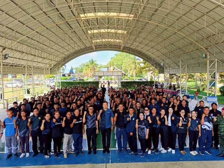 อำเภอขุนหาญเปิดอบรม “ชรบ.” เสริมความมั่นคงชุมชน เข้มแข็ง มีวินัย พร้อมดูแลความสงบเรียบร้อยในพื้นที่