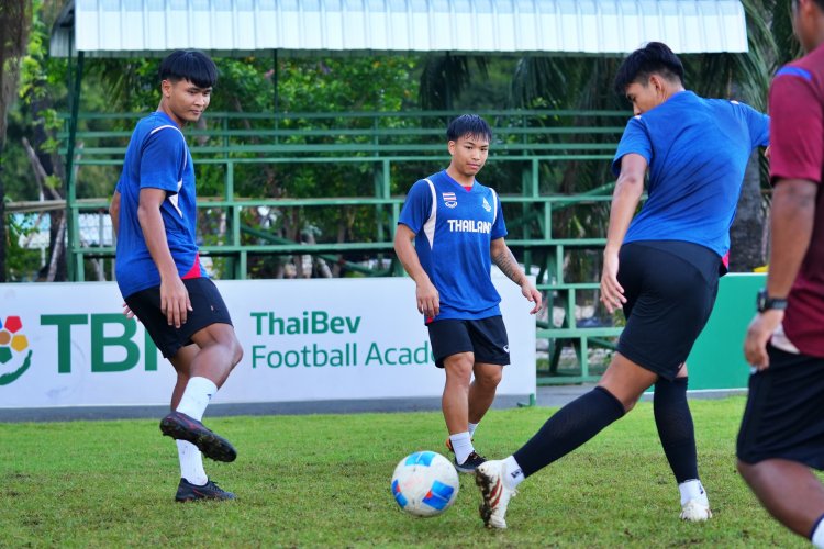 "โค้ชวัง" ติวเข้มเร่งแก้ข้อผิดพลาด ก่อนดวลแข้ง "สิงคโปร์"