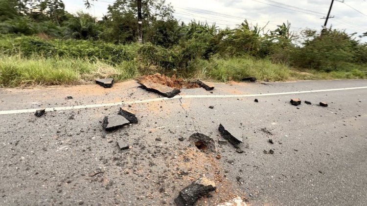 ตราดปะทะเดือด เขมรยิงปืน ค.กระสุน 5 ลูกตกกลางถนนหมู่บ้าน ต.ชำราก