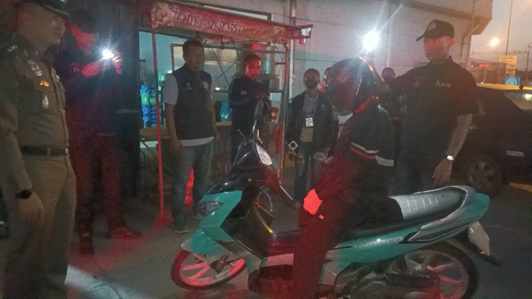 ตำรวจรวบโจรใช้ปืนปลอมตะเวนชิงทรัพย์เซเว่นฯปราจีนฯ2คืน4แห่งรวด