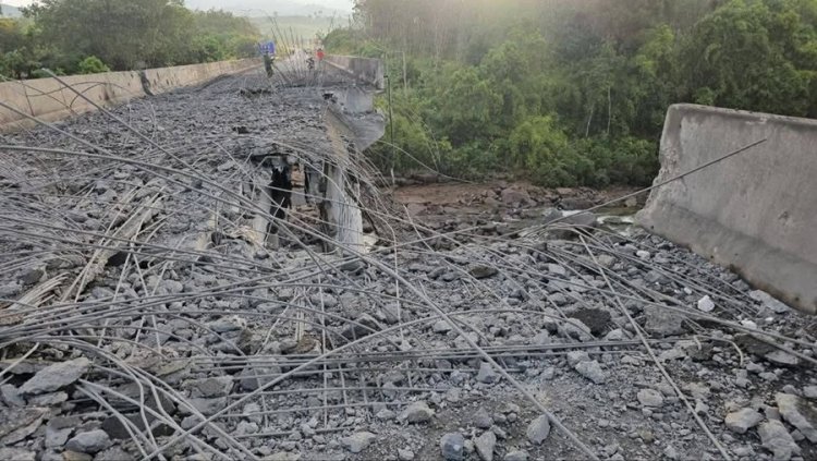 เสิร์ฟไข่ยามเช้า F-16  บิดถล่ม "สะพานจัยจุมเนี๊ยะ" ตัดเส้นทางลำเลียงอาวุธกัมพูชา