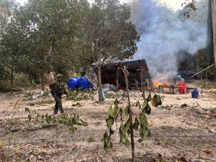 ‘นาวิกโยธิน’ปะทะเดือด! ยึดคืนพื้นที่บ้าน 3 หลัง จ.ตราด ปักธงชาติไทยยืนยันอธิปไตย