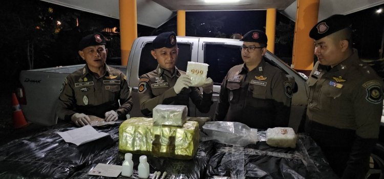 ตำรวจทางหลวงลำตะคองสกัดไอซ์ล็อตใหญ่ 500 กก. มูลค่าเกือบ 300 ล้าน