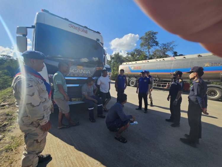 จังหวัดน่านชี้แจงกรณีข่าวรถบรรทุกน้ำมันรอข้ามแดนห้วยโก๋น ยืนยันการส่งออกเป็นไปตามปกติ ไม่เกี่ยวข้องความขัดแย้งระหว่างประเทศ