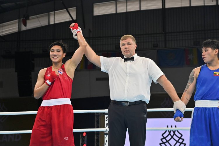 นักชกเสื้อกล้ามทีมชาติไทยทะลุชิงทอง10รุ่นมวยซีเกมส์