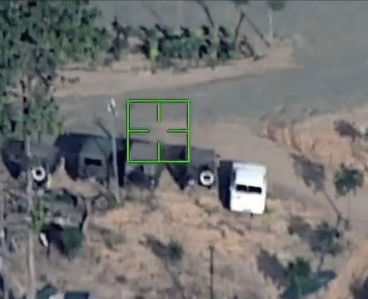 เปิดภาพนาทีถล่มทหาร BHQ ระดับ ผบ. แหลกในพริบตา ขนกำลังเข้าบ้านสามหลัง