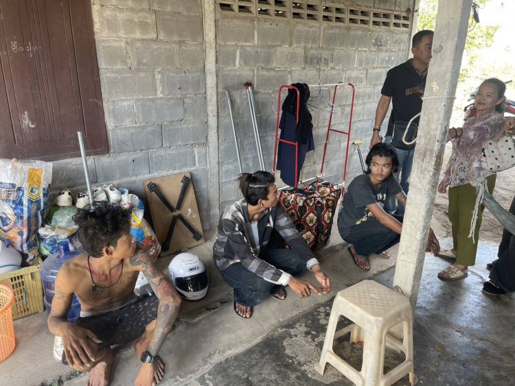 บุกรวบ "3 เขมร" กร่าง! ควงสปาร์ต้า ท้าคนไทย ก่อนโชว์ปาระเบิดกลางถนน