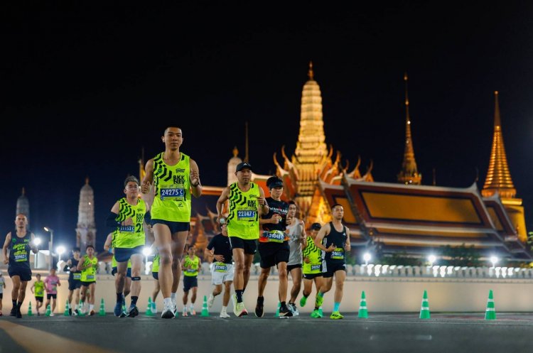 นักวิ่งทั่วโลก 1.1 หมื่นคน จาก 30 ประเทศทั่วโลก ตบเท้าร่วมเทศกาลวิ่งมาราธอนกลางคืน