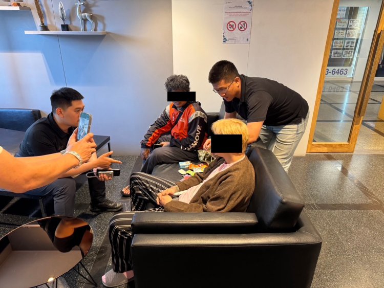 ทลายแก๊งจีนเทา! เปิดห้องผลิตหัวพ็อตเค วิ่งส่ง KTV ผับ บาร์ ทั่วกรุง