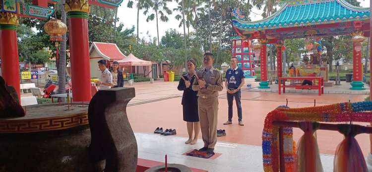 “ปจ.ตั้ม”สักการะสิ่งศักดิ์สิทธิ์คู่บ้านคู่เมืองในโอกาสรับตำแหน่งปลัดจังหวัดบุรีรัมย์วันแรก