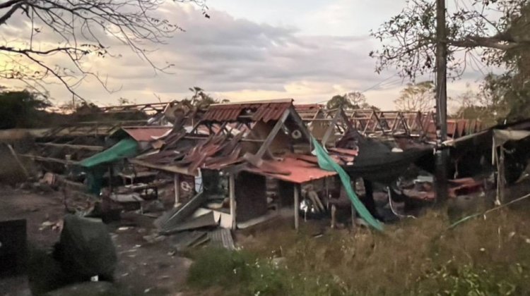 เขมรคลั่งรัวยิงจรวด BM-21 ถล่มผามออีแดงยับ บ้านเรือนพลเรือนเสียหายหนัก