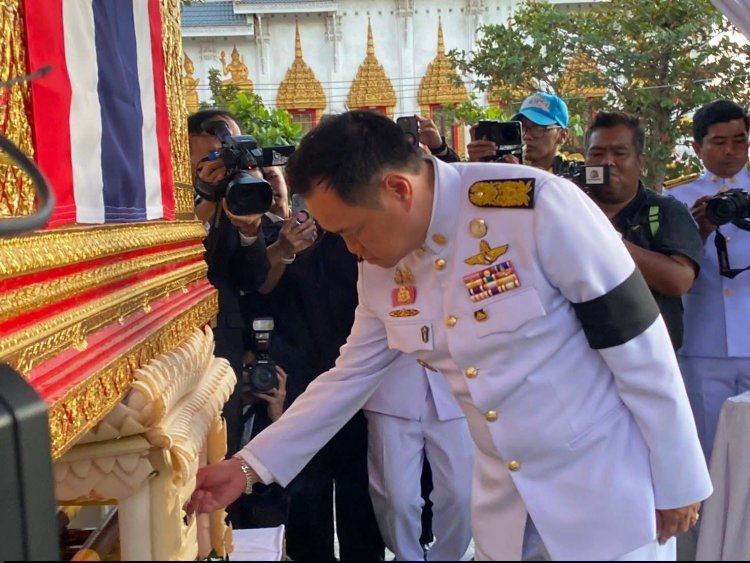 นายกฯร่วมพิธีพระราชทานเพลิง " พลทหารภานุพัฒน์ "วีรบุรุษสมรภูมิรบเนิน 350 ครอบครัวสุดอาลัย
