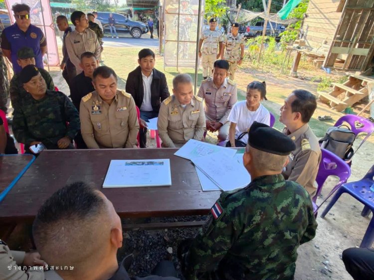 รัฐไม่ทอดทิ้งวีรบุรุษ! ผู้ว่าฯ ศรีสะเกษ ลงพื้นที่สร้างบ้านใหม่ ดูแลครอบครัวทหารกล้าผู้สละชีพปกป้องแผ่นดินไทย
