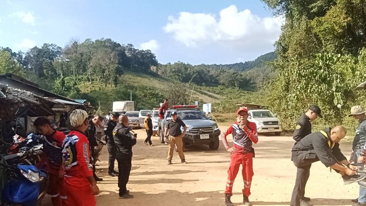 ท่าสองยาง เร่งกู้ร่างนักท่องเที่ยวสาวใต้เดินเหม่อลอยชมดอยสูง พลัดตกหน้าผา เสียชีวิต