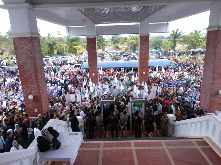 นราธิวาสเดือดสุด! เปิดศึก 5 เขตเลือกตั้งใต้สุดสยาม พรรคการเมืองดาหน้าส่งตัวแทนชิงเก้าอี้สภา 69