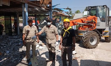 ศรีสะเกษเร่งฟื้นฟูชายแดน ปภ.รื้อถอนบ้านเสียหายเหตุปะทะไทย–กัมพูชา