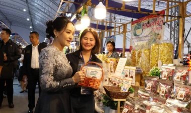 กว่า 200 บูธร่วมจำหน่ายสินค้า "โครงการ OTOP สร้างสุขสู่ชุมชน "กระตุ้นศก.ฐานรากกระบี่