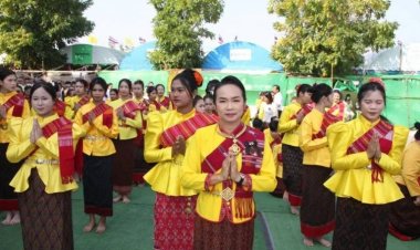 นางรำ 1,544 ชีวิตรำบวงสรวงพระพรหมถวายสิ่งศักดิ์สิทธิ์คู่บ้านคู่เมืองร้อยเอ็ด