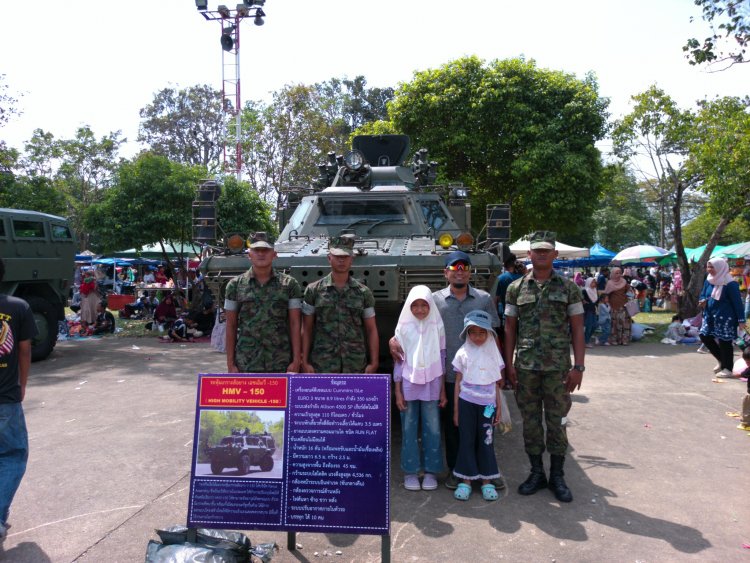 ประชาชนนับแสน แห่ชมการแสดงเครื่องบิน “ กริพเพ่น ( Gripen) ” งานวันเด็ก 69 ค่ายจุฬาภรณ์
