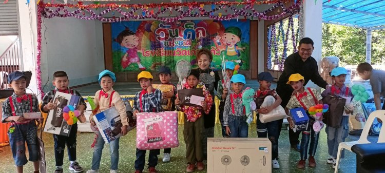 "พ.อ.หญิธณตศกร"(สว.)ร่วมจัดกิจกรรมเนื่องในงานวันเด็ก บรรยากาศอบอวลไปด้วยความสุข